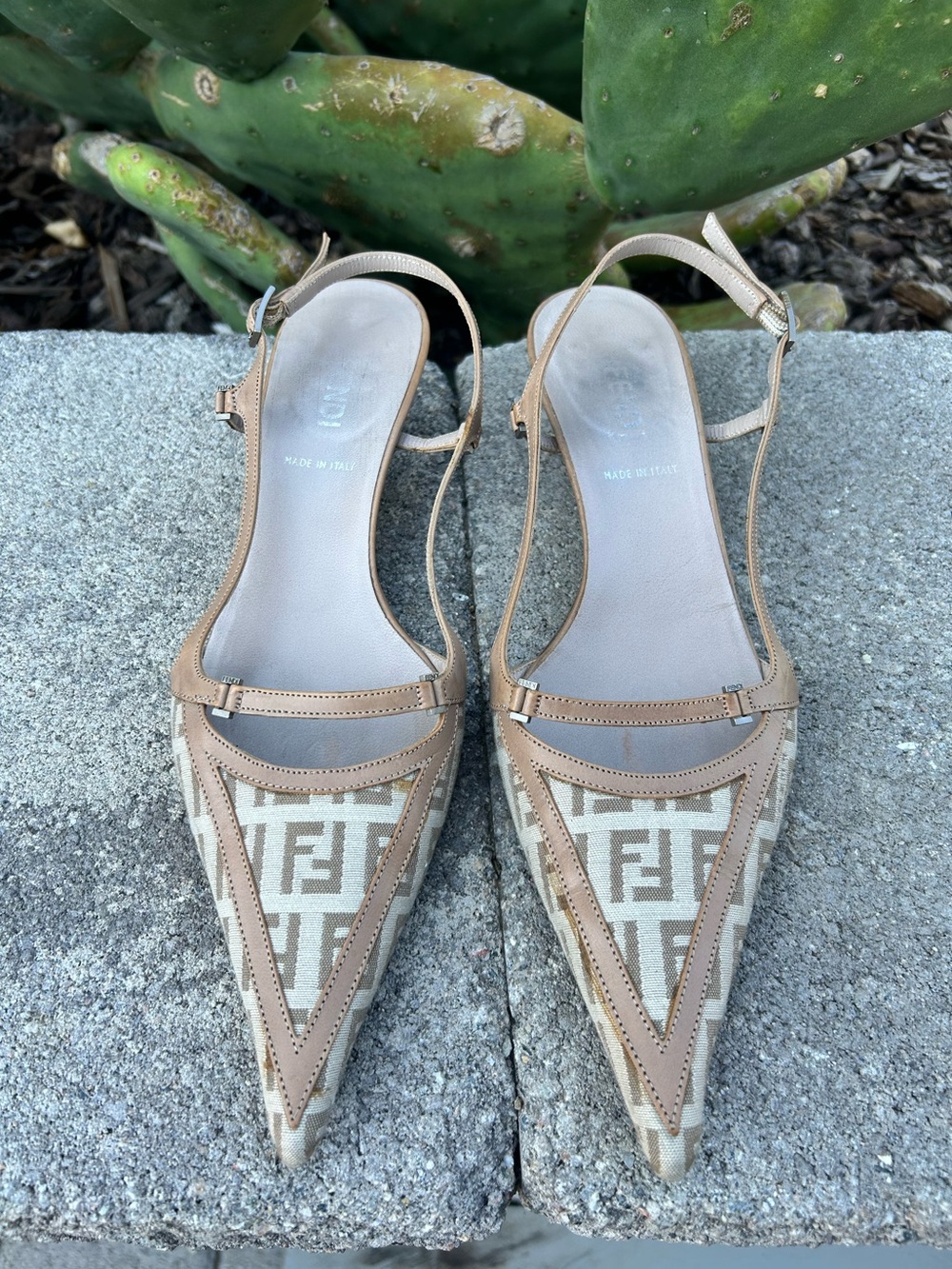 Fendi Beige & Cream FF-Logo Pointed Slingback Mules